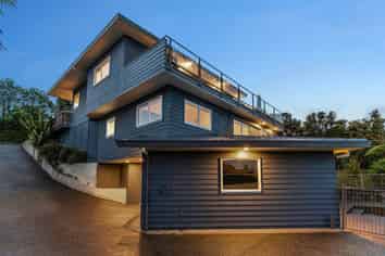 286 Whangaparaoa Road, Red Beach