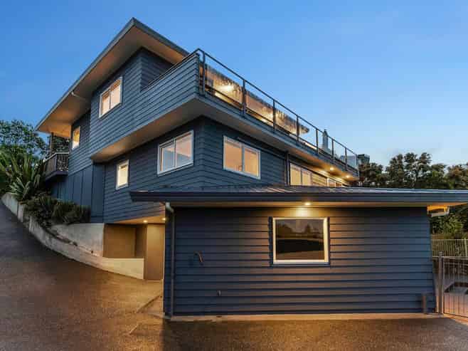 286 Whangaparaoa Road, Red Beach