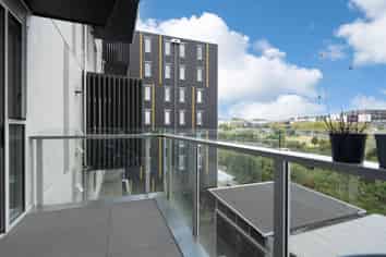 304/25 Don McKinnon Drive, Albany