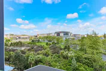 304/25 Don McKinnon Drive, Albany