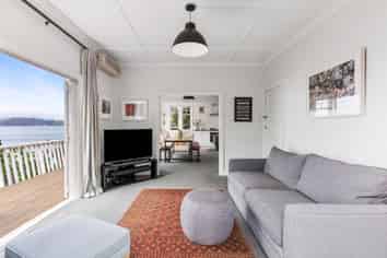 150 Barnard Street, Wadestown