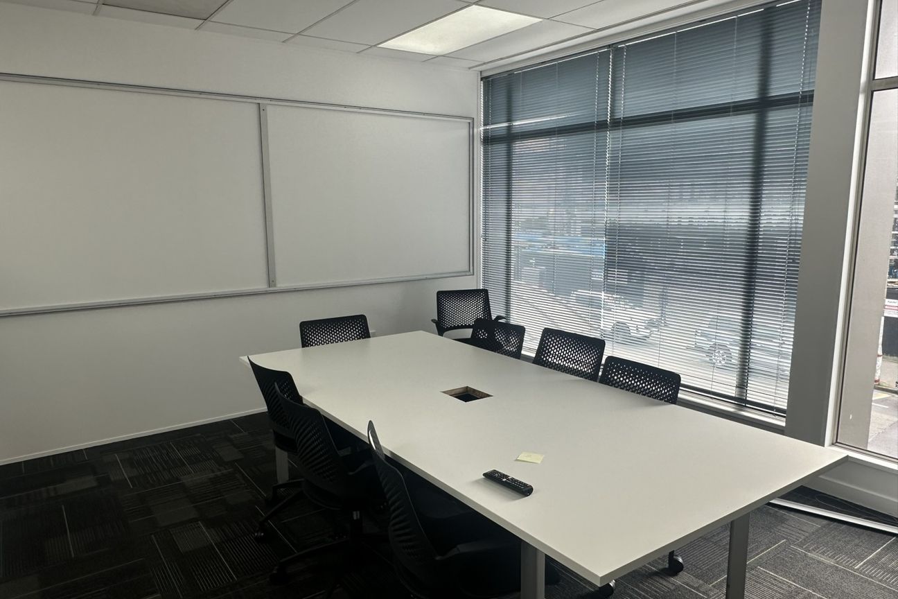 Quality First Floor Office Tenancy on Moray Place! - Veel