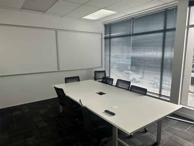 Quality First Floor Office Tenancy on Moray Place!