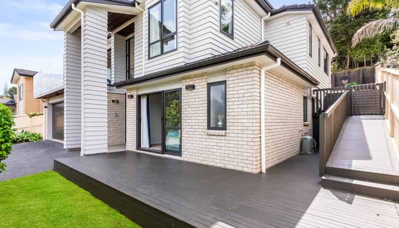 40 Silver Moon Road, Albany