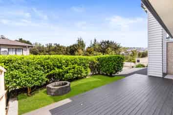 40 Silver Moon Road, Albany