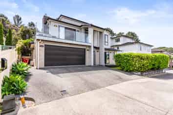 40 Silver Moon Road, Albany