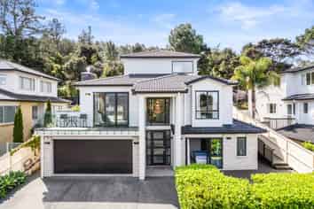 40 Silver Moon Road, Albany