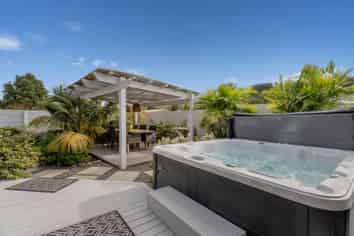 325 Cook Drive, Whitianga