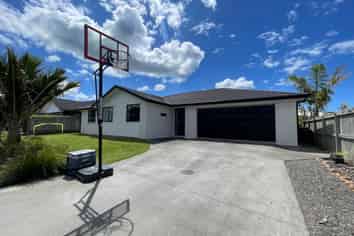 10 Trevally Place, Snells Beach