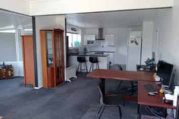 21 Fulton Street, Gladstone