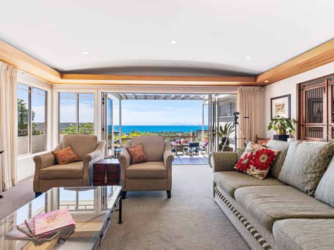 9 Braemar Road, Castor Bay