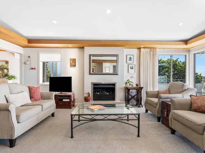 9 Braemar Road, Castor Bay