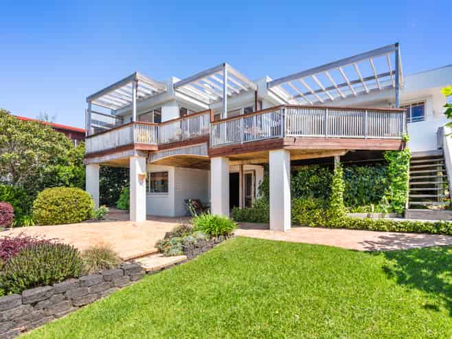 9 Braemar Road, Castor Bay