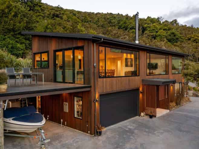 24 Glacial Terrace, St Arnaud