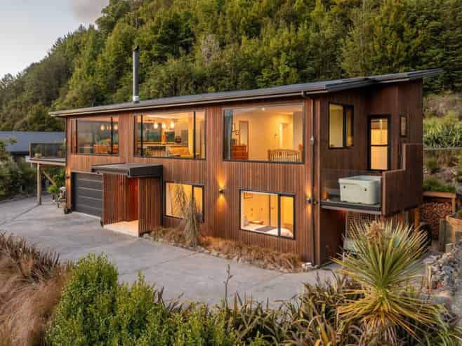 24 Glacial Terrace, St Arnaud