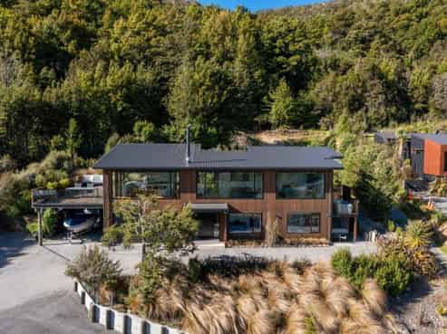 24 Glacial Terrace, St Arnaud