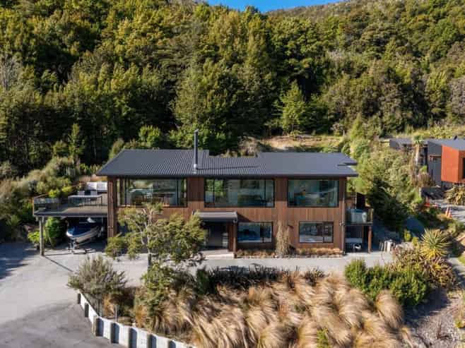 24 Glacial Terrace, St Arnaud