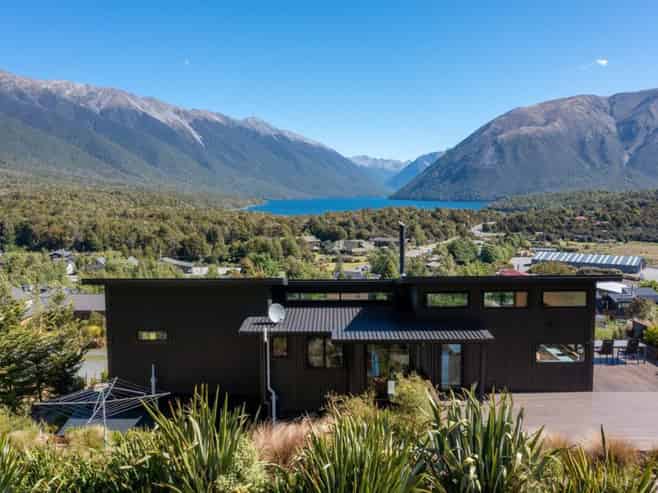 24 Glacial Terrace, St Arnaud