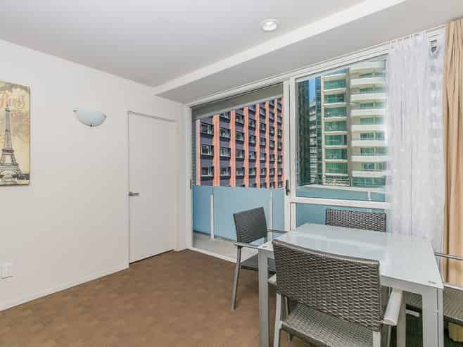 1007/10 Waterloo Quadrant, Auckland Central