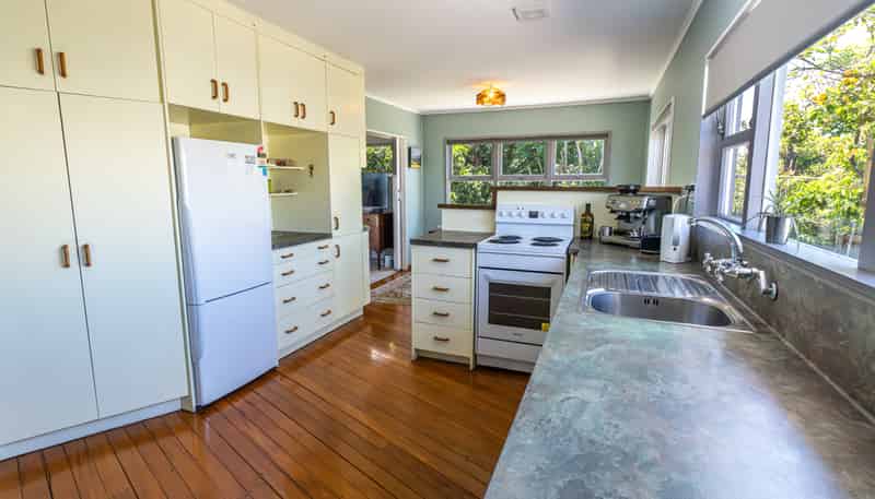 2/64 Menin Road, Onekawa