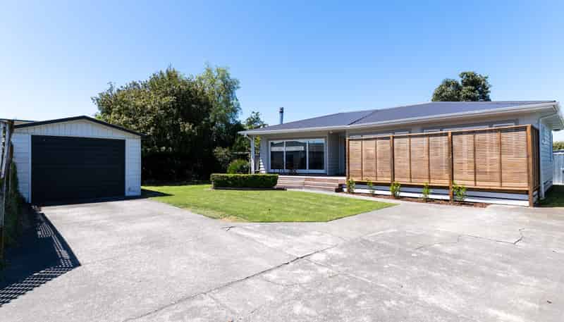 2/64 Menin Road, Onekawa