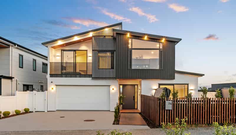 214 Vaughans Road, Long Bay