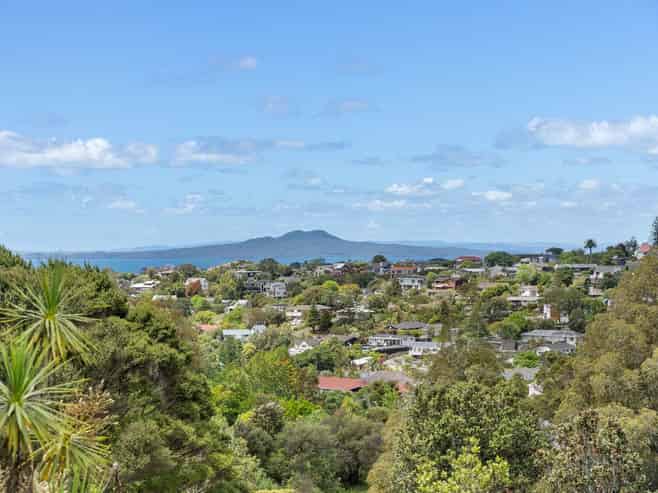 248 Glenvar Road, Torbay