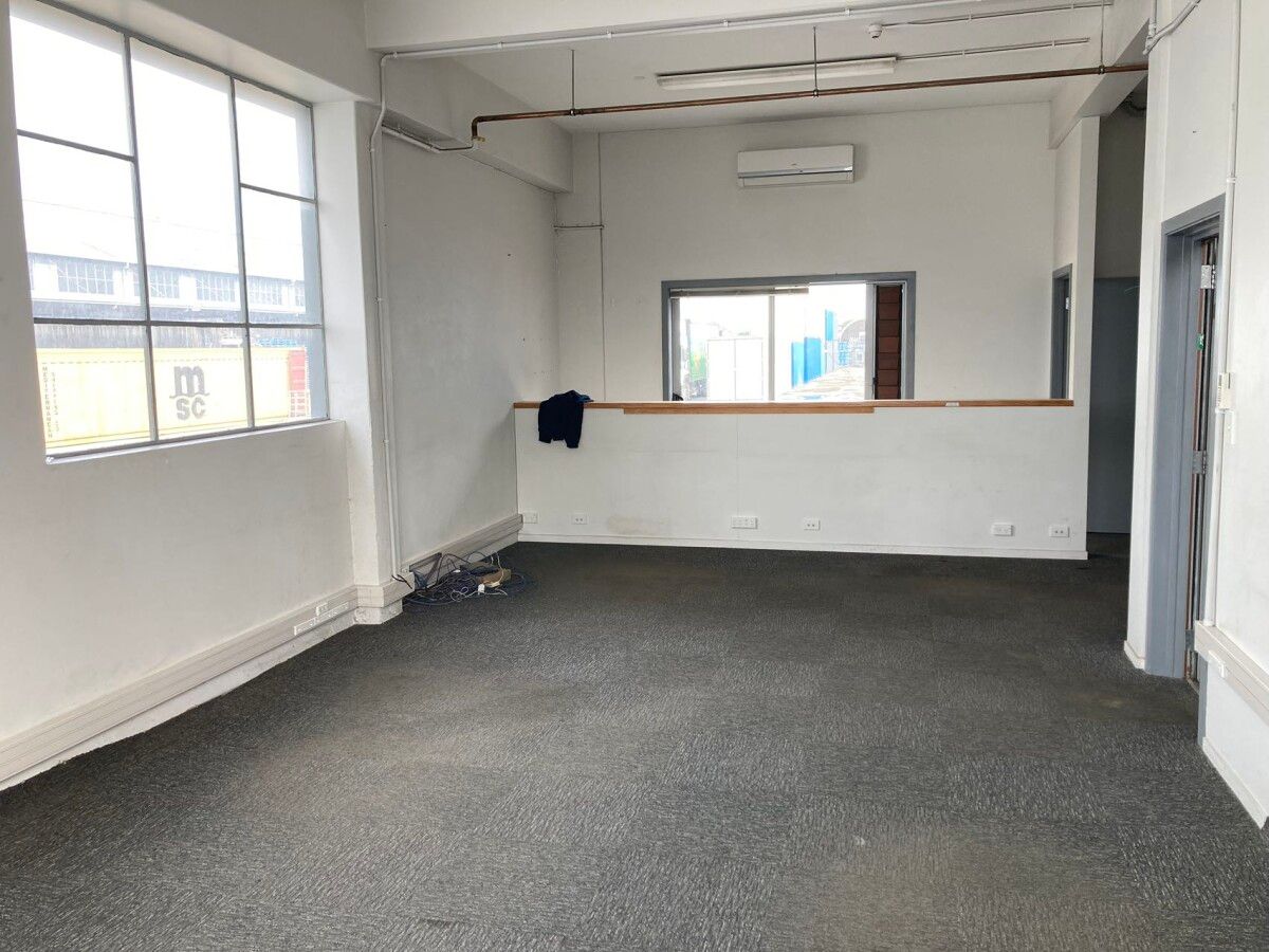 Cost effective commercial space – další