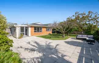 2/9 Motuora Road, Manly