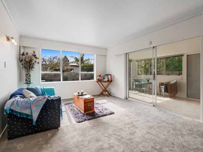 2/9 Motuora Road, Manly