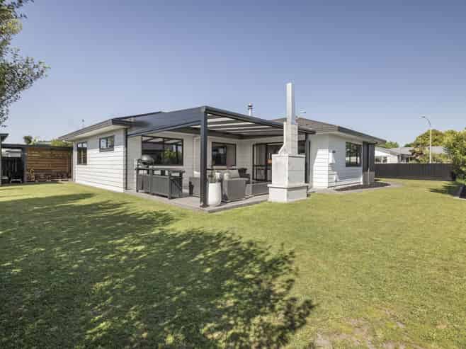 61 Kane Road, Papamoa