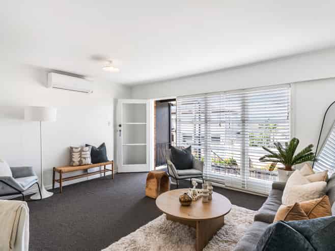 2/201 Mt Smart Road, Onehunga