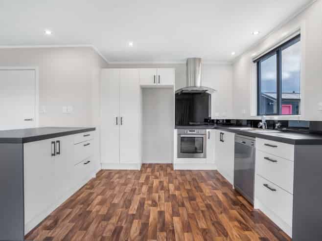 19 Queen Street, Winton