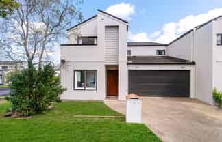 11 Spalding Rise, Golflands