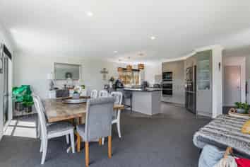 24 Bay Street, Red Beach