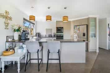 24 Bay Street, Red Beach