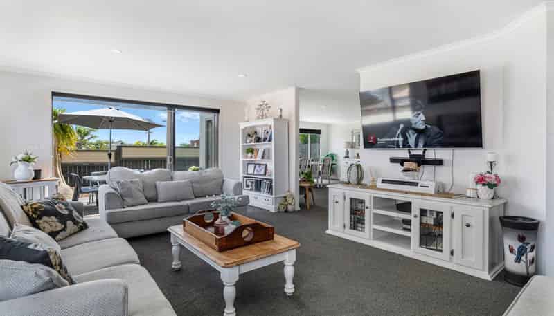 24 Bay Street, Red Beach