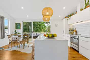 51 Commissariat Road, Mount Wellington