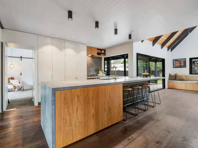 19 Onepu Lane, Manly