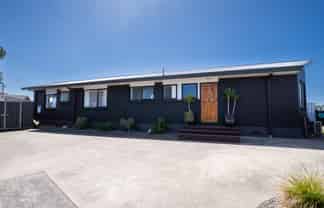 4 Redditch Place, Papamoa Beach