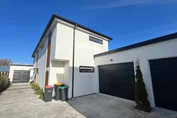 2/8  Hendon Street, Edgeware