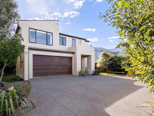 7 Avion Terrace, Raumati Beach
