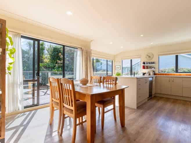 7 Avion Terrace, Raumati Beach