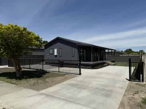 1/805 Dufferin Street, Akina