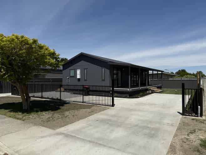 1/805 Dufferin Street, Akina