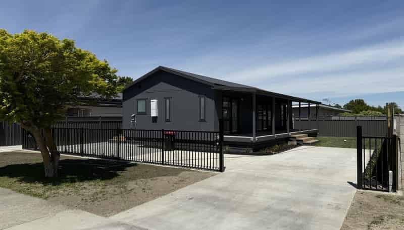 1/805 Dufferin Street, Akina