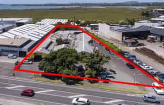 PRIME FREEHOLD INVESTMENT ON ROSEBANK ROAD
