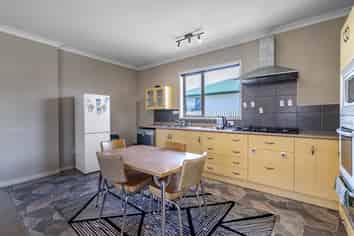 196 Bourke Street, Windsor