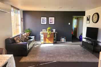 80 Derby Street, Westport