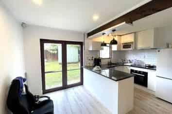 2/104 Pakuranga Road, Pakuranga